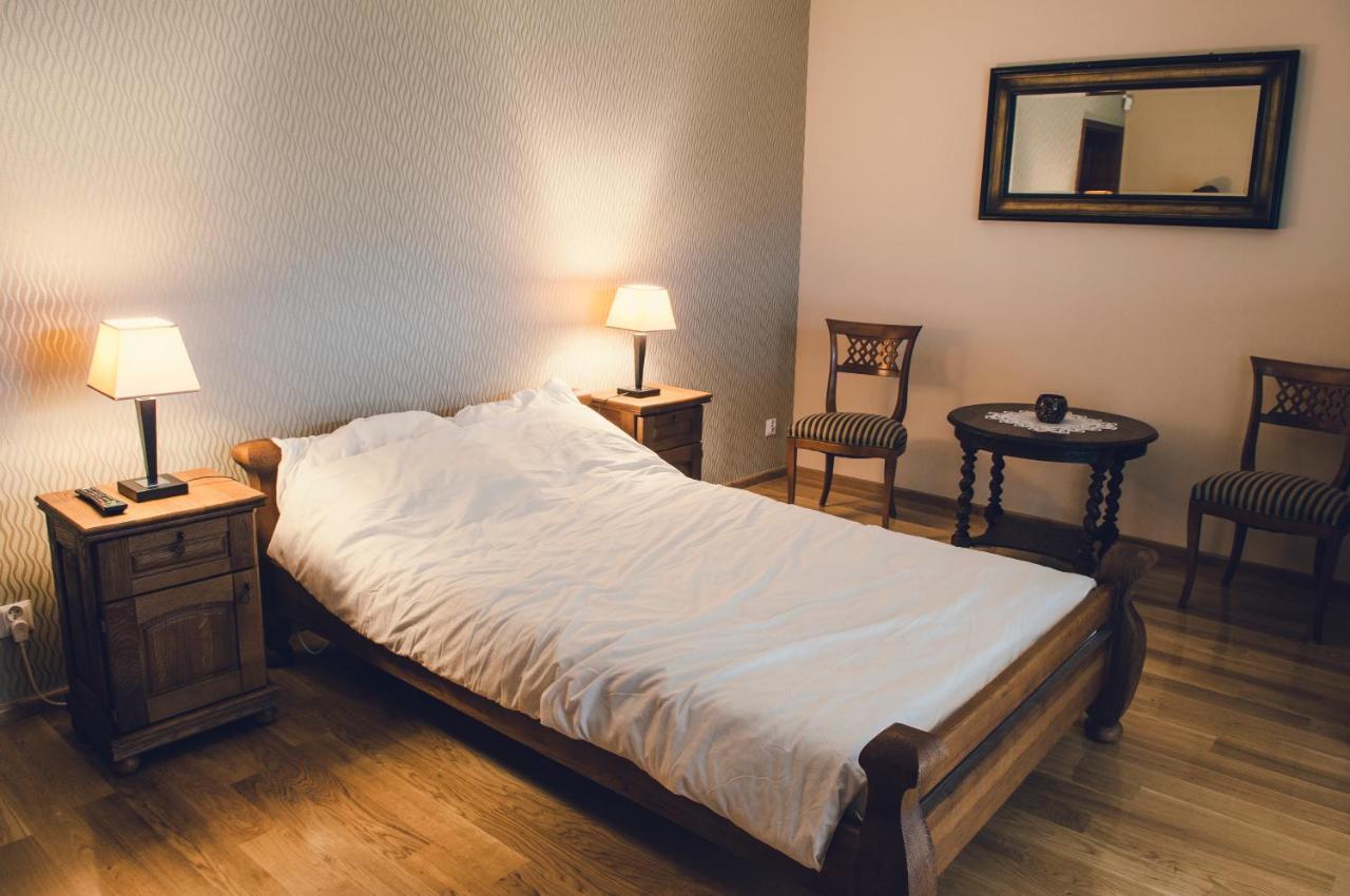 Dobranocka Hotel Malastow Luaran gambar