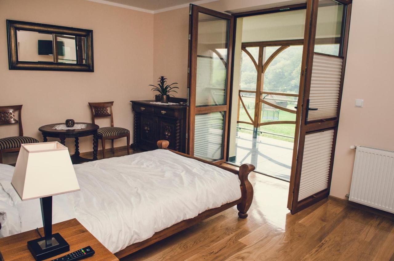 Dobranocka Hotel Malastow Luaran gambar